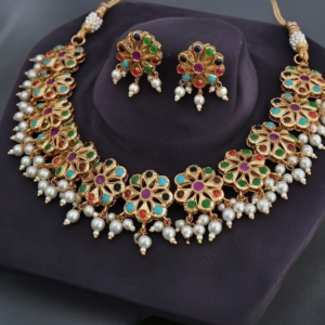 Jadau Small Length Necklace