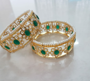 Green Color Jadau Pearl Kada